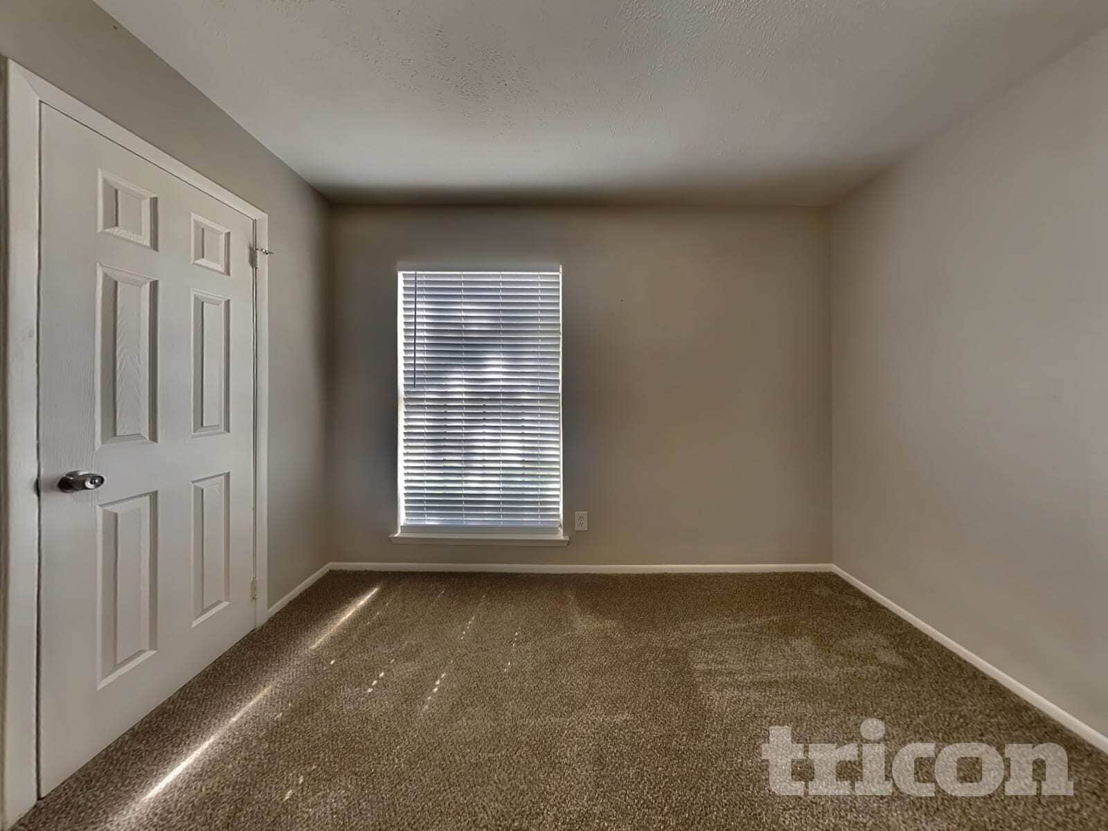 Building Photo - 11519 Perry Rd