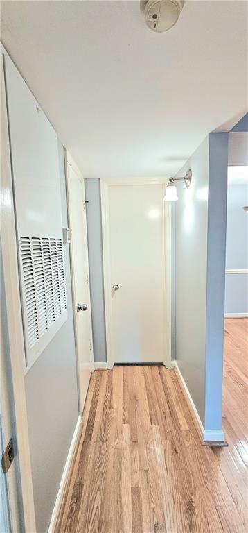 Building Photo - 2060 Chastain Park Ct NE