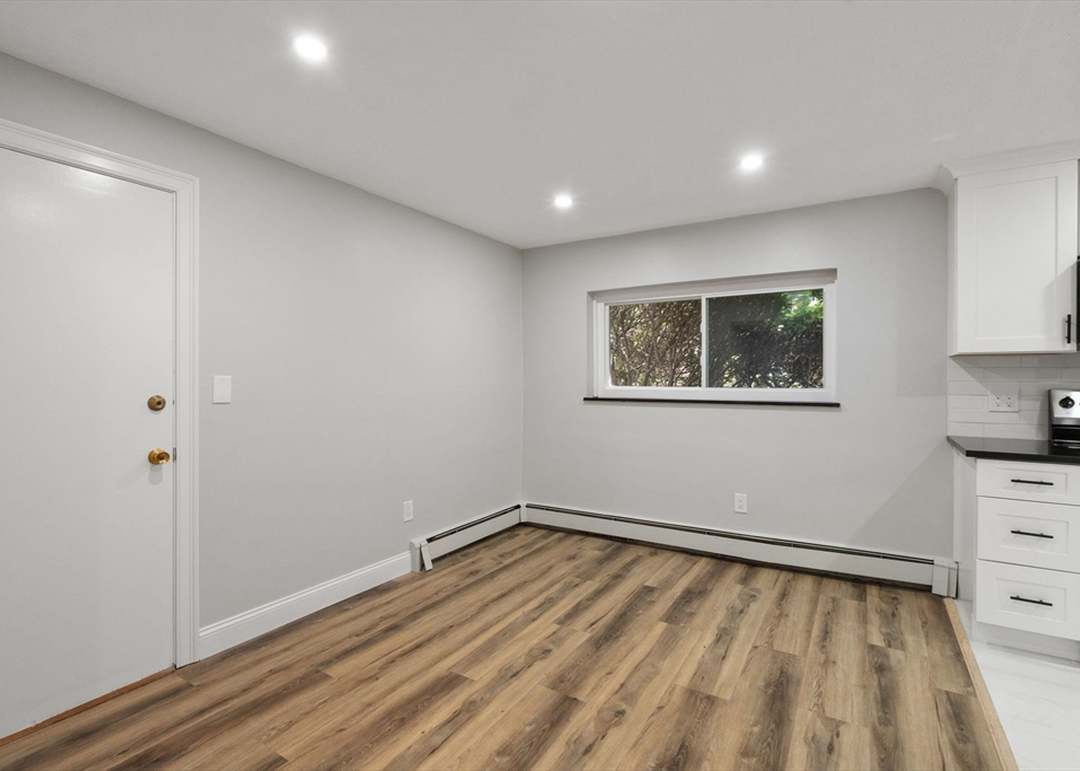 Building Photo - 89 Walnut St