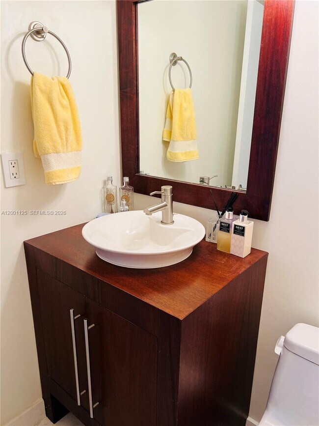 Building Photo - 2333 Brickell Ave