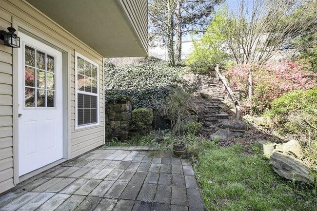 Building Photo - 536 Granite Ridge Pl