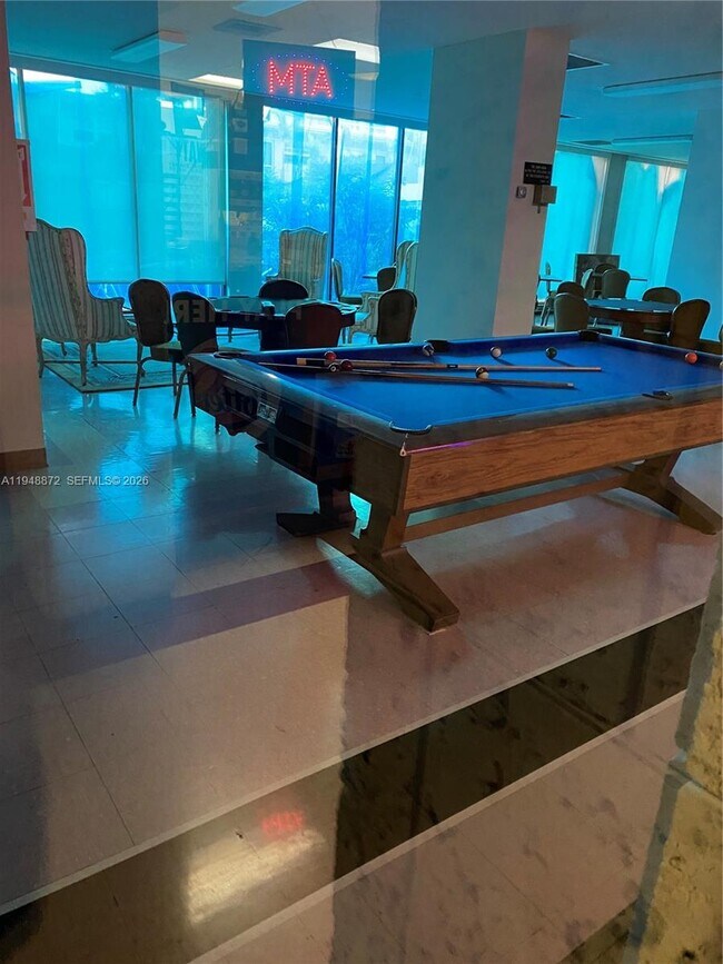 Building Photo - 1965 S Ocean Dr