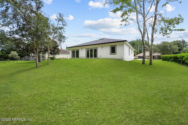 Building Photo - 213 Deportivo Dr