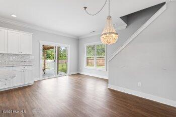 Building Photo - 318 Holbrook Ln