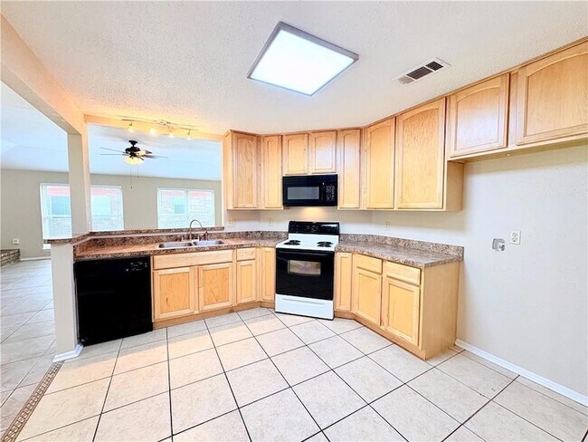 Building Photo - 318 Drury Ln