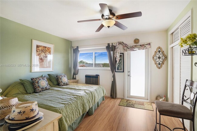 Building Photo - 1000 SW 11th Ave