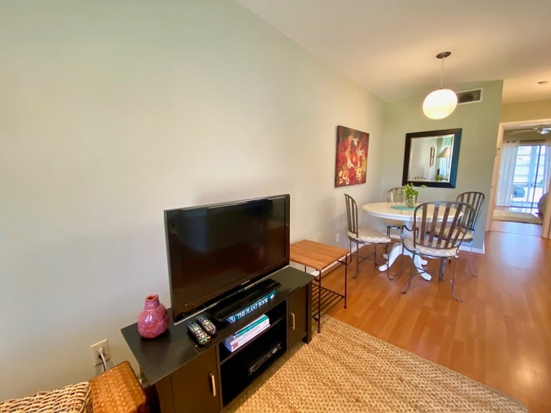 Building Photo - 110 Spring Lake Ct