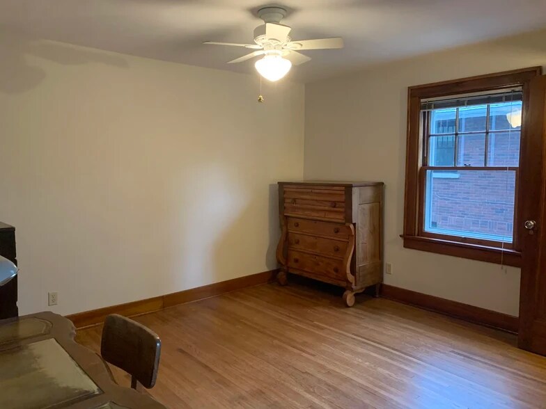 Building Photo - 705 S Fess Ave