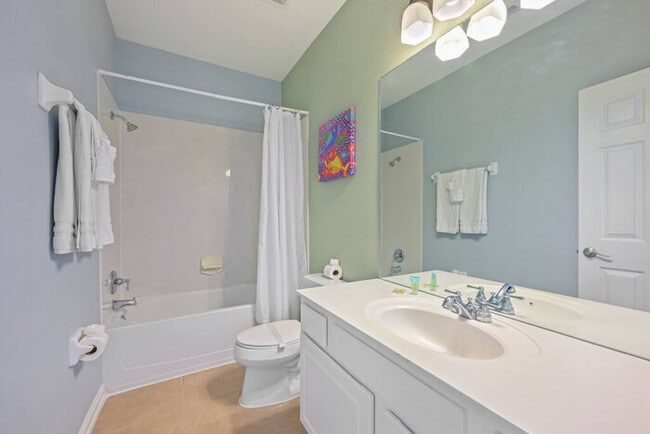 Building Photo - TH130 - Townhome near all major attractions