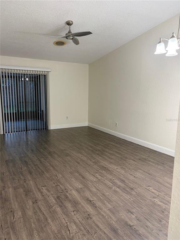 Building Photo - 1382 Hendren Dr