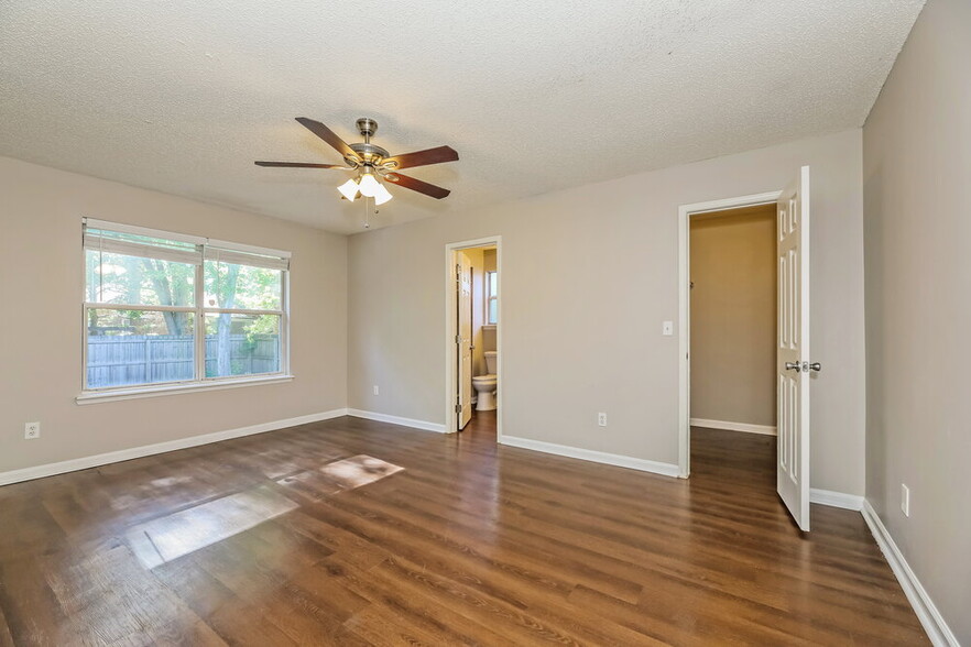 Building Photo - 2863 Sandy Beach Ln