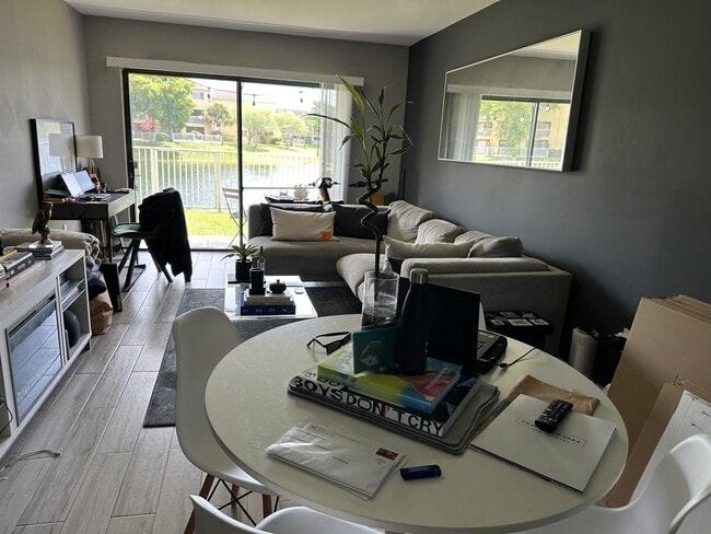 Building Photo - 5200 NW 31st Ave