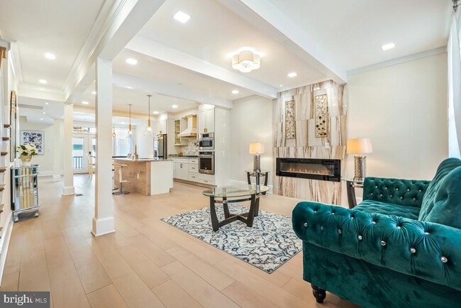 Building Photo - 4420 15th St NW