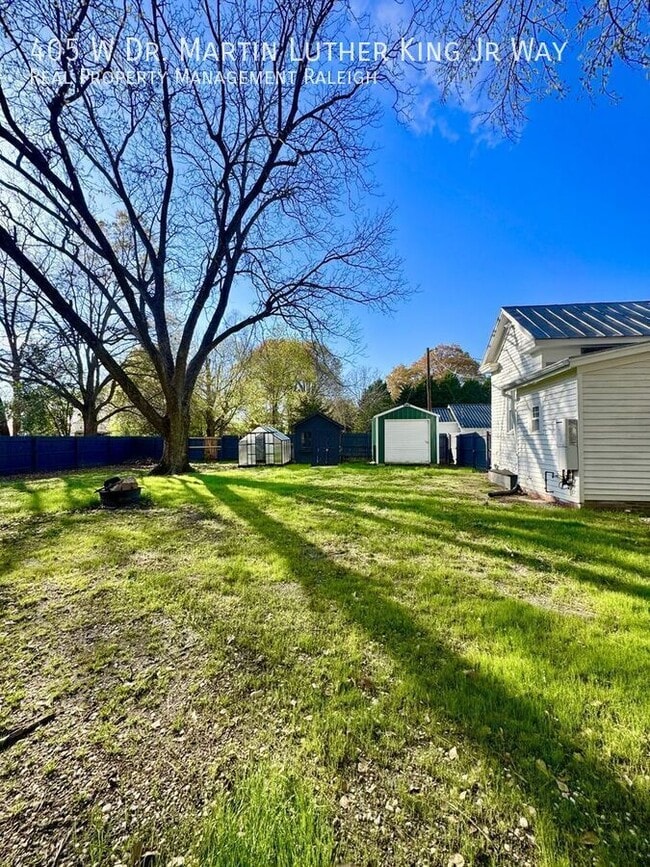 Building Photo - 405 W Dr. Martin Luther King Jr. Way