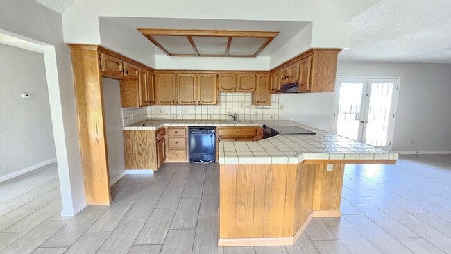 Building Photo - Irene Gem - 3bd & 2bth