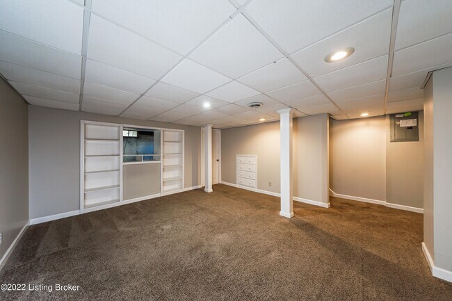 Building Photo - 12008 Valley Meadow Way