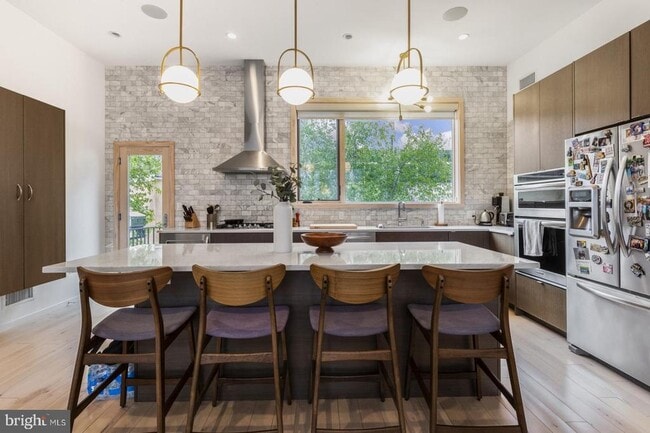 Building Photo - 1108 N Bodine St