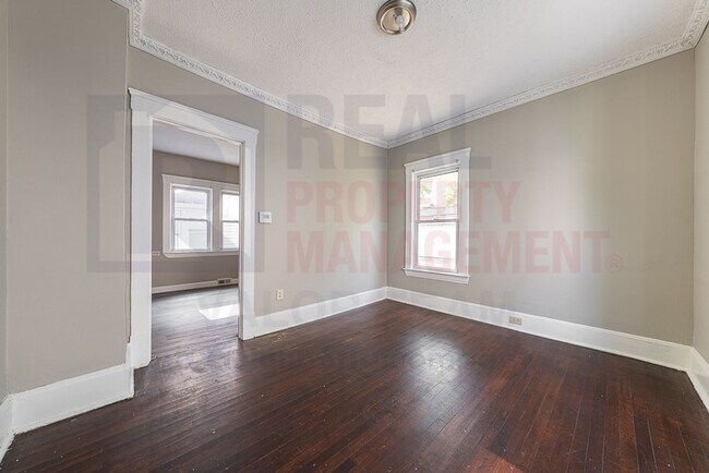 Building Photo - Charming 4-Bedroom Home on Quiet Street - ...