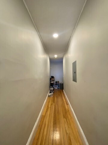 Building Photo - 10 Glenville Ave