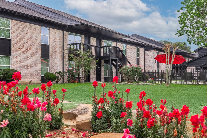 Beautiful Boutique-style Property - Tomball Ranch