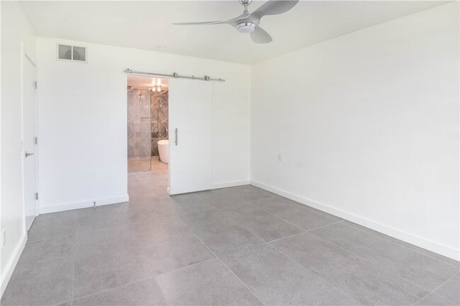 Building Photo - 1710 E Sonora Rd