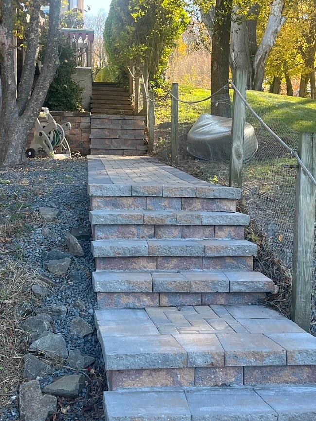 Building Photo - 896 Quinnipiac Ave