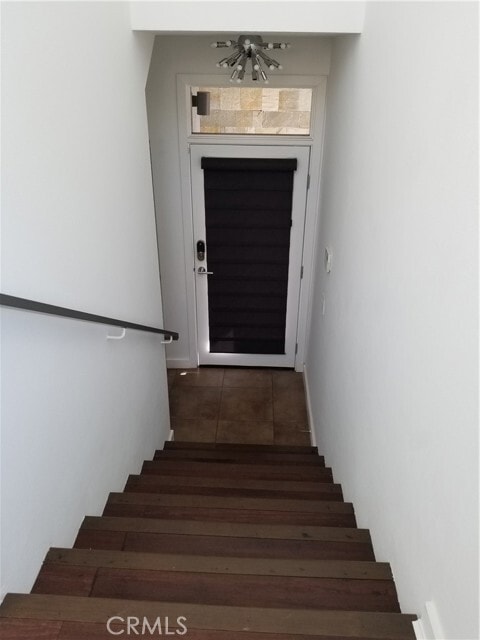Building Photo - 850 E Palm Canyon Dr