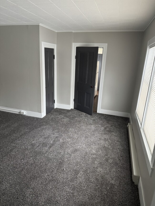 Building Photo - 50 2nd St