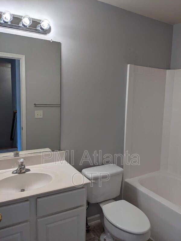 Building Photo - 1734 Highlands View Dr
