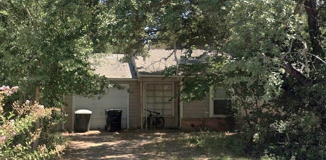 Building Photo - 708 Inlow Blvd