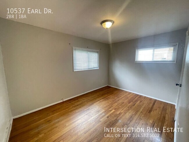 Building Photo - 10537 Earl Dr