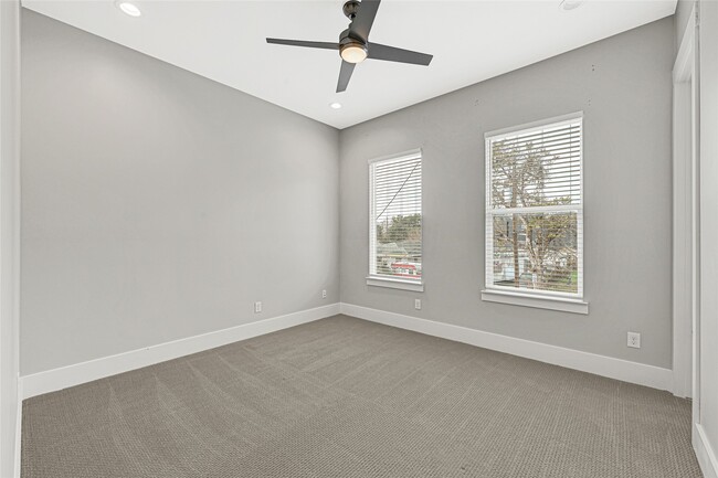 Building Photo - 4506 Hardy St