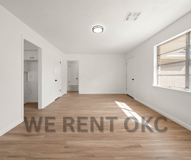 Building Photo - 16391 Lynn St