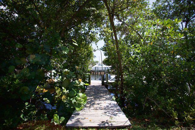 Building Photo - 731 Hummingbird Way