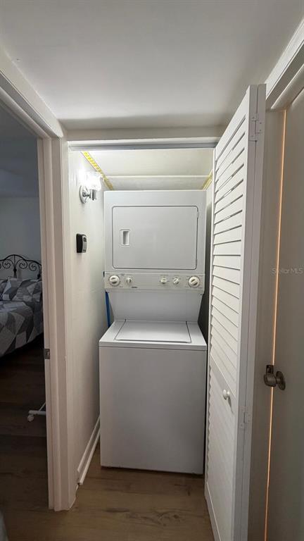 Building Photo - 2400 Winding Creek Blvd