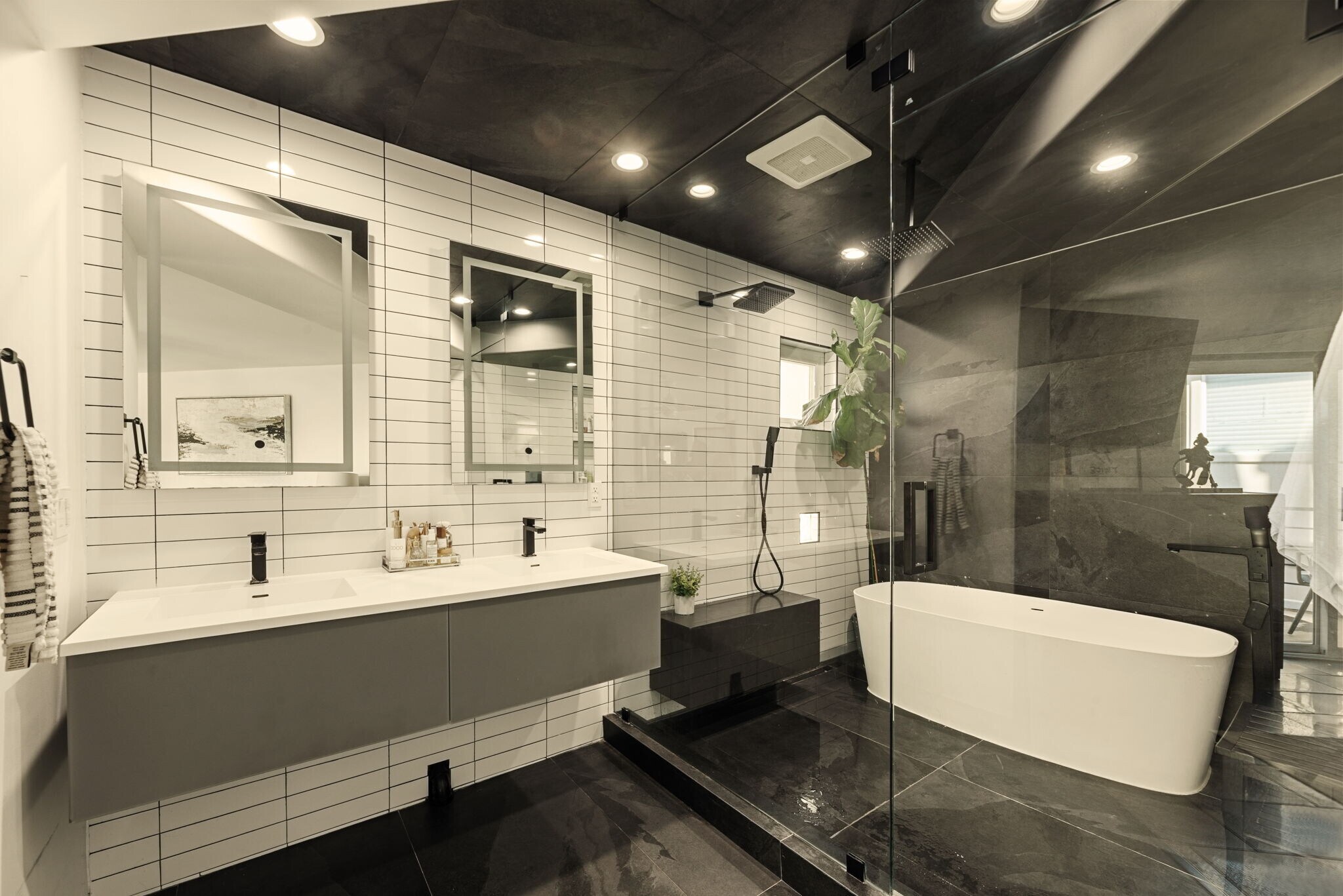 Building Photo - 610 9th St