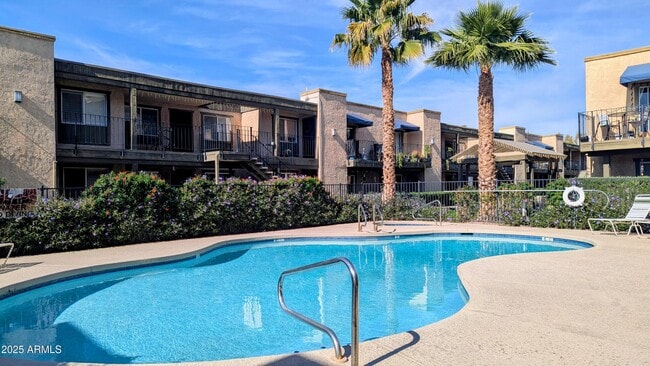 Building Photo - 2228 E Campbell Ave