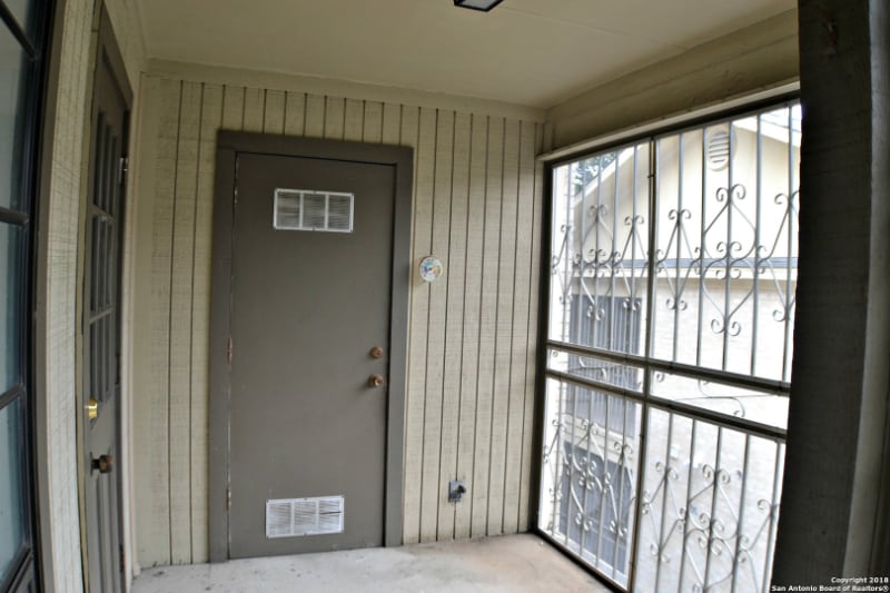 Building Photo - 165 W Rampart Dr