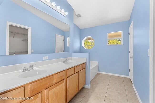 Building Photo - 2390 Savannah Blvd