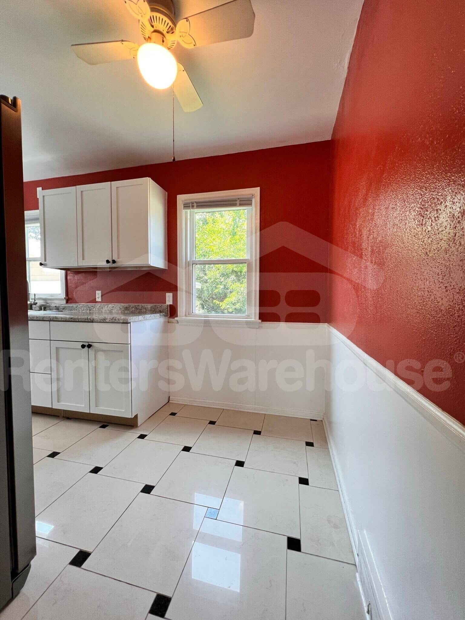 Building Photo - 3846 48th Pl