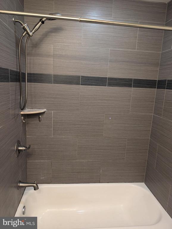 Building Photo - 1222 S Harmony St