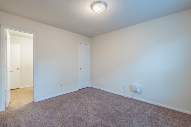 Building Photo - 5007 Oak Stand Ct