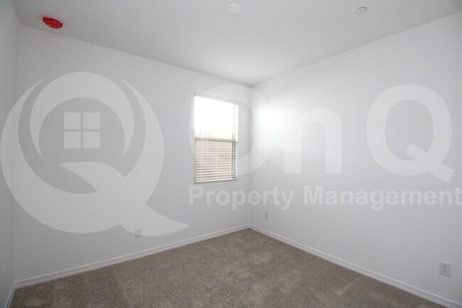 Building Photo - 32470 N 122nd Ln