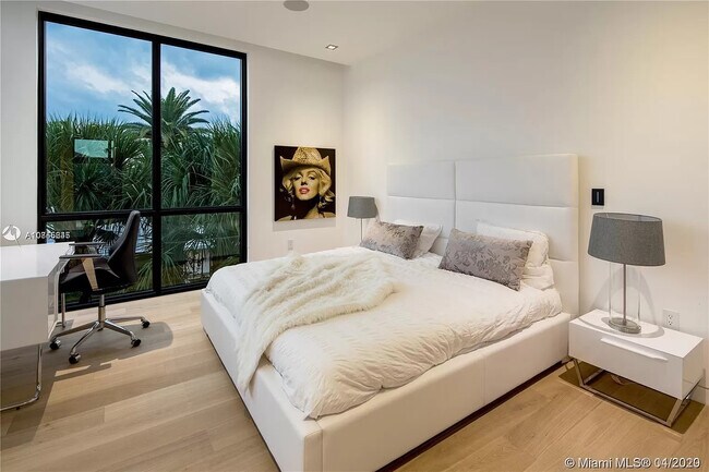 Building Photo - 7311 Belle Meade Island Dr