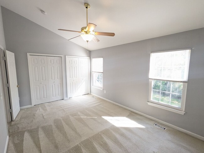 Building Photo - END UNIT townhouse in Ballenger Creek neig...