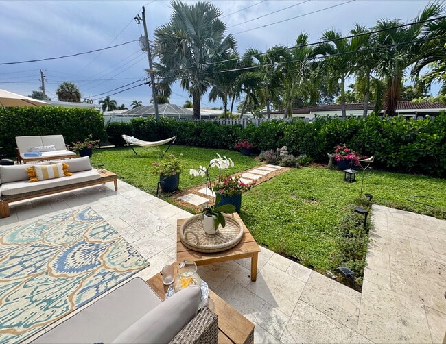 Building Photo - 1960 NE 30th St