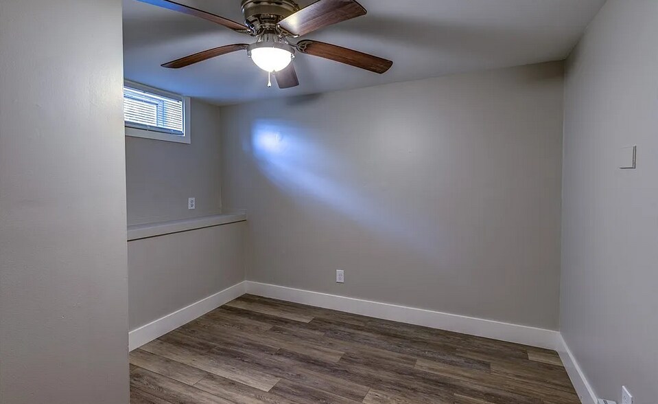 Building Photo - 183 Hillside Dr