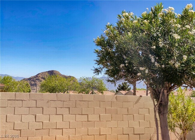 Building Photo - 10420 Villa Ridge Dr
