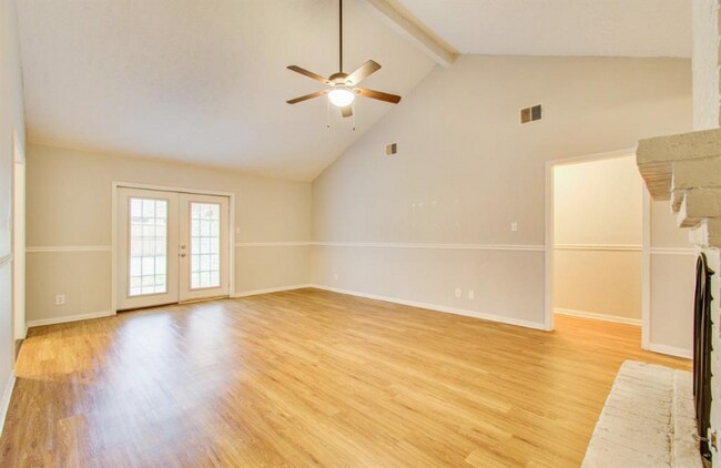 Building Photo - 29502 Raestone St