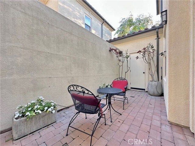 Building Photo - 123 Desert Lotus